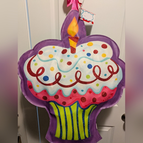 Lisa Frost Birthday Cupcake Banner - Picture 2 of 6
